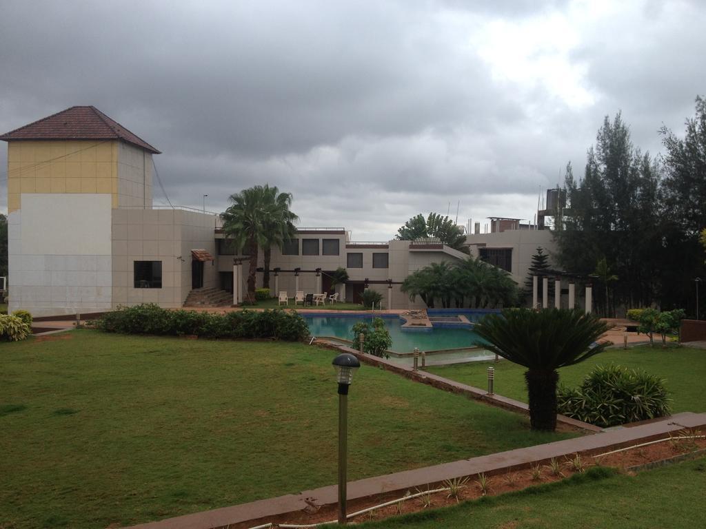 Cotton County Club And Resort Hubli Quarto foto